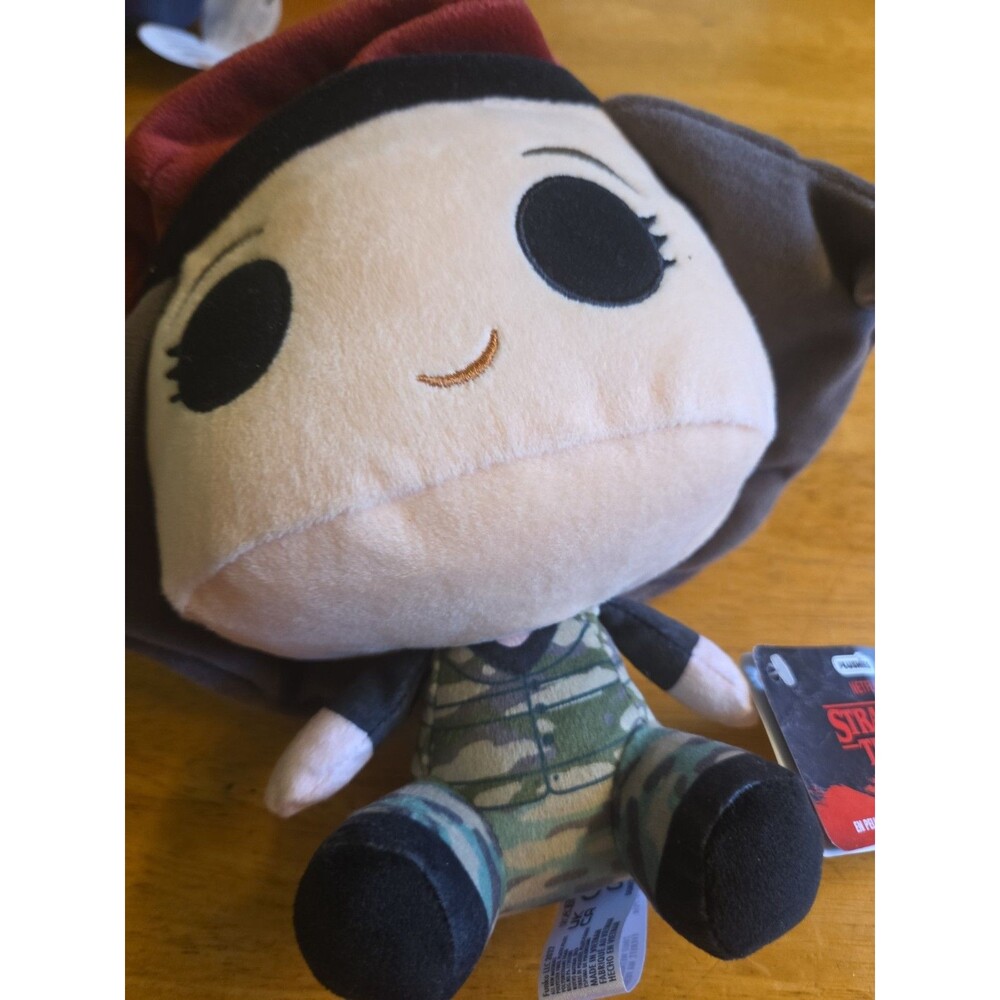 Funko Plush stranger things Hunter Robin